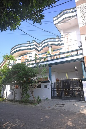 6+ BHK Independent House – Exterior View View at Gomti Nagar - for Sale