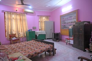 Bedroom in 6+ BHK Independent House at Gomti Nagar – for Sale