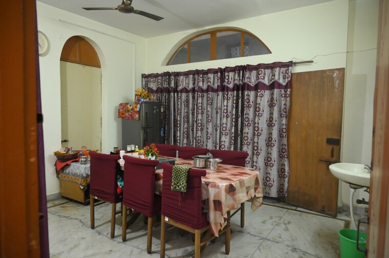 Living Room, gomti nagar 6+ Bedroom 1850 Sq.Ft. Independent House In Gomti Nagar Lucknow 9265239