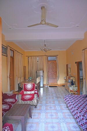 6+ BHK Independent House For Sale in Gomti Nagar