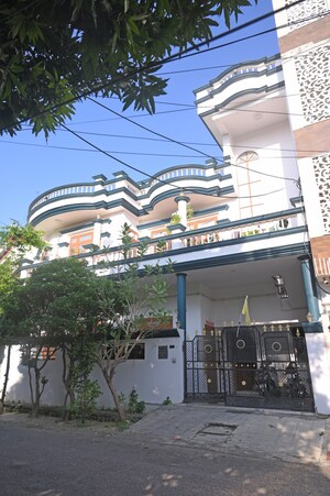 6+ BHK Independent House – Exterior View View at Gomti Nagar - for Sale