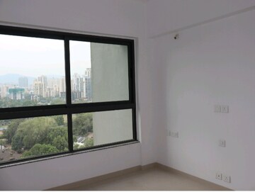  2 BHK Apartment at Kalpataru Immensa, Kolshet Road – for Sale