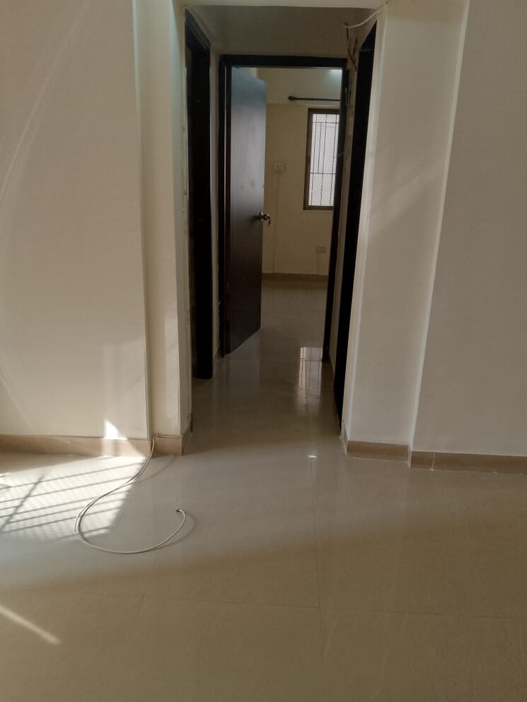 Room, kapur bawdi 1 Bedroom 650 Sq.Ft. Apartment In Kapur Bawdi Thane 9265307