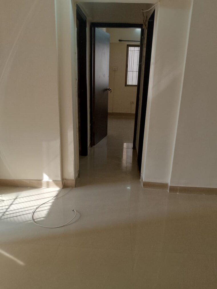 Room, kapur bawdi 1 Bedroom 650 Sq.Ft. Apartment In Kapur Bawdi Thane 9265307