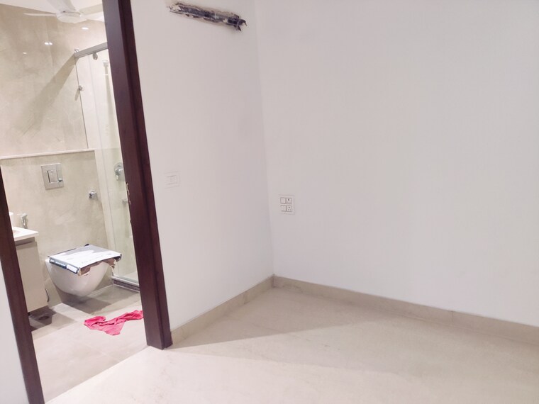 Room, east of kailash 3 Bedroom 1145 Sq.Ft. Builder Floor In East Of Kailash Delhi 9265318
