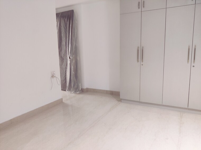 Room, east of kailash 3 Bedroom 1155 Sq.Ft. Builder Floor In East Of Kailash Delhi 9265321