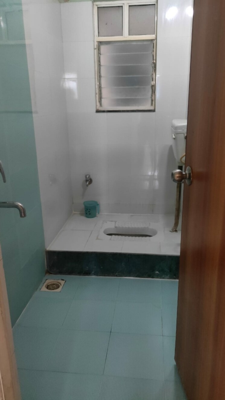 Bathroom, kumar-primavera 2 Bedroom 823 Sq.Ft. Apartment In Wadgaon Sheri Pune 9265353