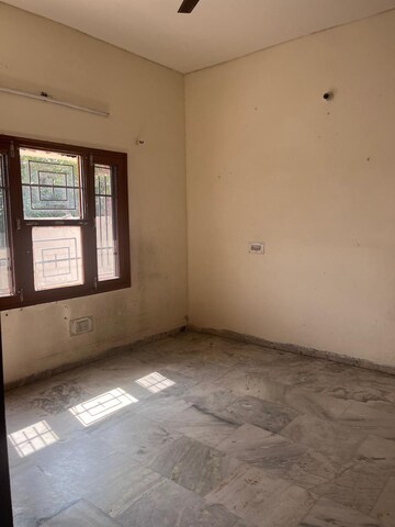 Bedroom in 2 BHK Apartment at Sector 10 – for Rent