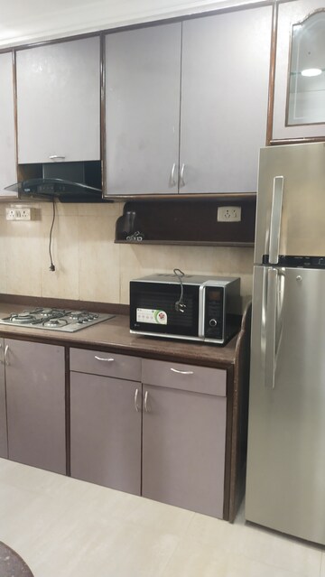Furnished Amenities in 2 BHK Apartment at Lake Home, Powai – for Rent