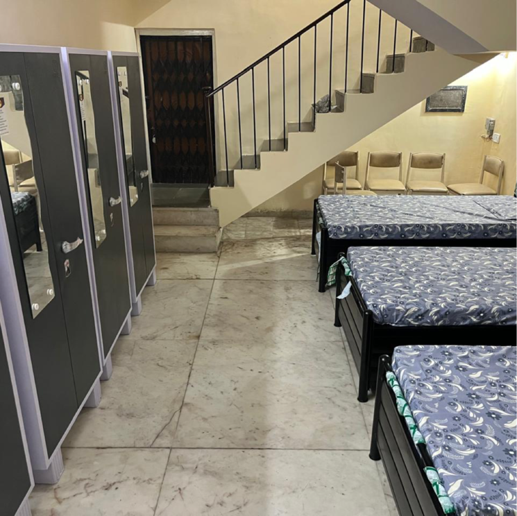 Room, thane west Pg For Boys In Thane West 9265398