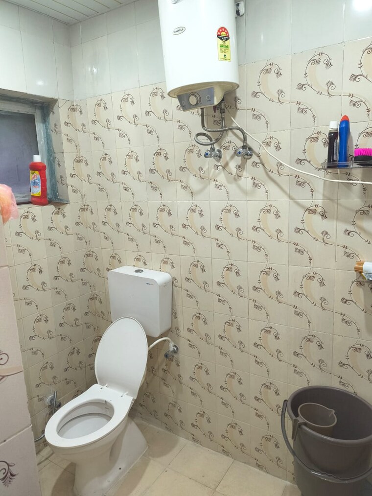 Bathroom, nehru-enclave 2 Bedroom 1200 Sq.Ft. Apartment In Gomti Nagar Lucknow 9265430