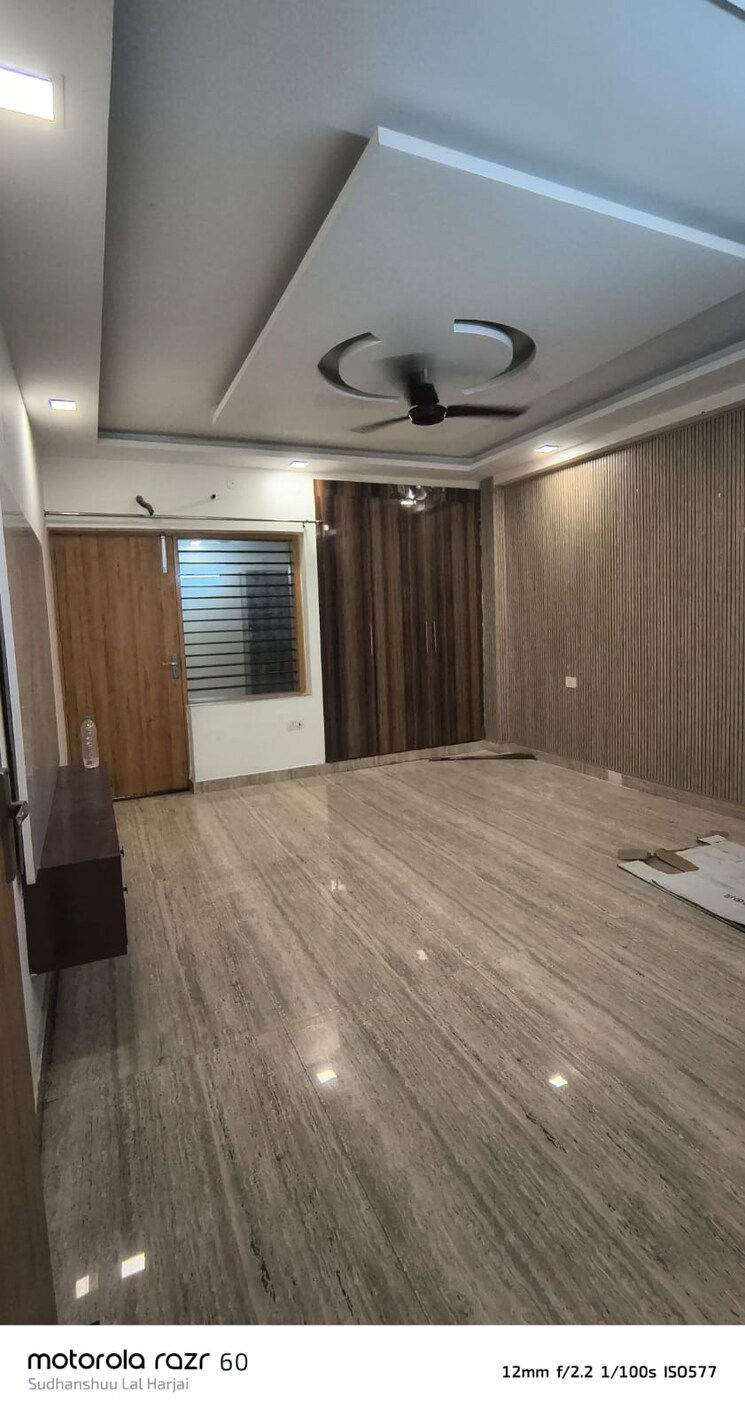 Room, green fields colony 4 Bedroom 4950 Sq.Ft. Builder Floor In Green Fields Colony Faridabad 9265429