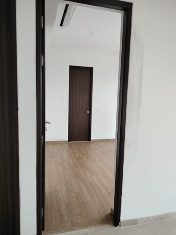 Room in 3 BHK Apartment at Auralis The Twins, Louis Wadi – for Rent
