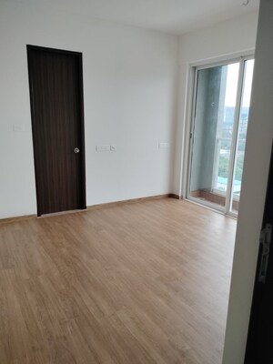 Room in 3 BHK Apartment at Auralis The Twins, Louis Wadi – for Rent