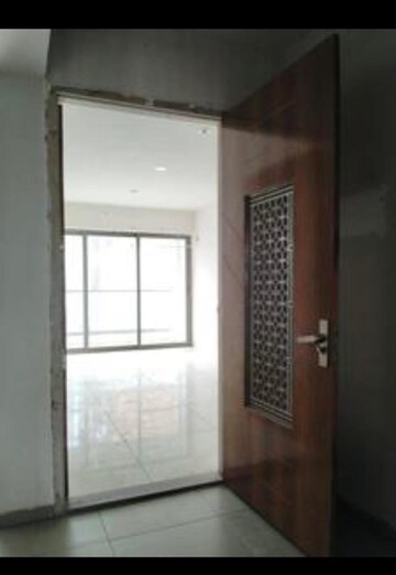 Room in 3 BHK Apartment at Nikol – for Sale