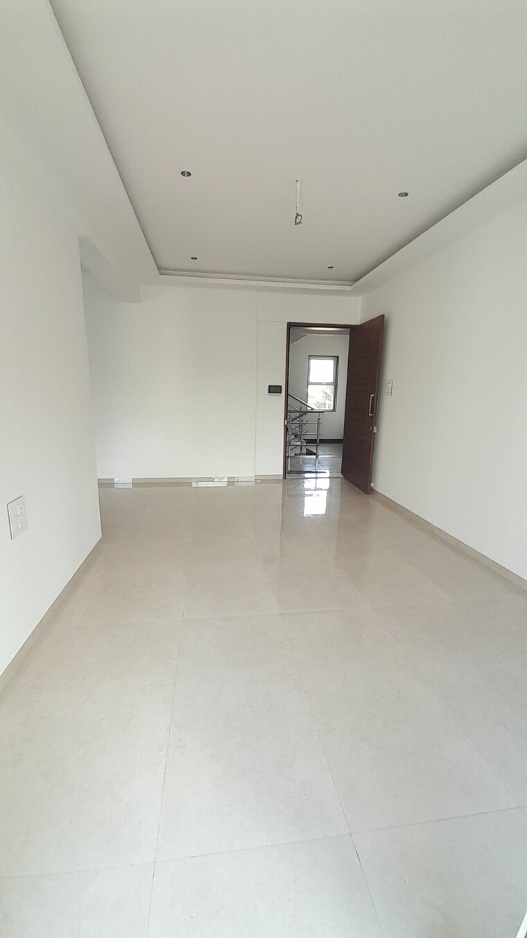 Room, aundh road 2 Bedroom 883 Sq.Ft. Apartment In Aundh Road Pune 9265496