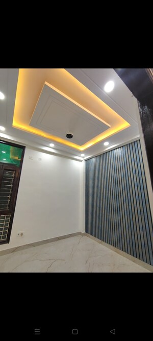 Room in 2 BHK Builder Floor at Gyan Khand ii – for Sale