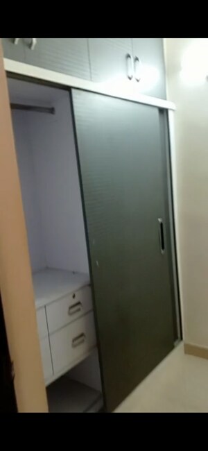 Furnished Amenities in 3.5 BHK Apartment at LDA Parijaat Apartments, Faizabad Road – for Rent