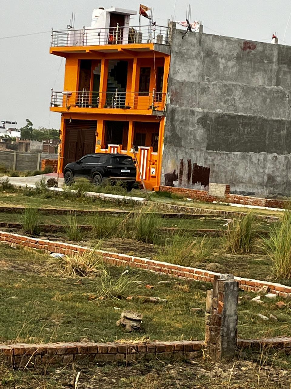 Plot For Sale in Suresh Property 