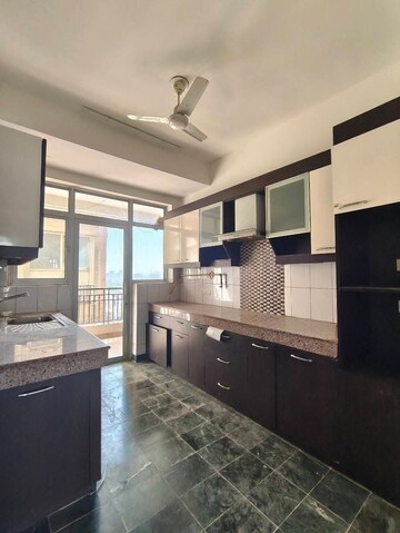 Kitchen in 3.5 BHK Apartment at Sector 48 – for Rent