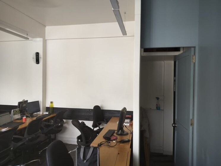 Team Area, fergusson college road Commercial Office Space 450 Sq.Ft. In Fergusson College Road Pune 9265623