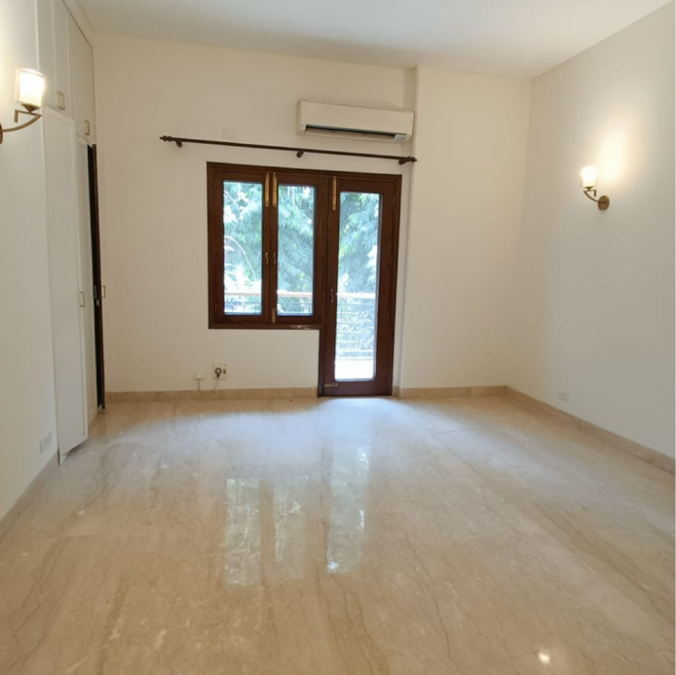 Room, panchsheel park 5 Bedroom 7100 Sq.Ft. Builder Floor In Panchsheel Park Delhi 9265749