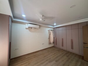 Room in 2.5 BHK Apartment at Marina Skies, Hi Tech City – for Rent