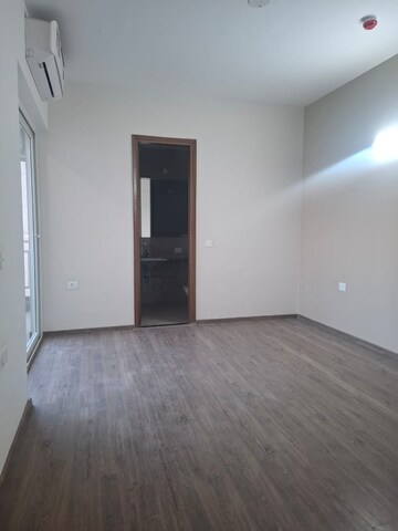 Room in 2 BHK Apartment at M3M Skywalk, Sector 74 – for Sale