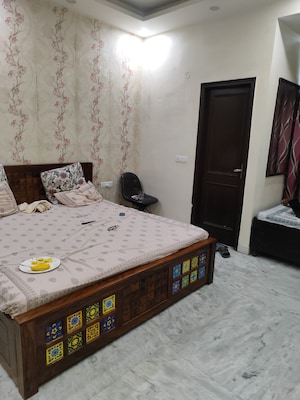 1.5 BHK Independent House For Rent in RWA Apartments Sector 61, Sector 61