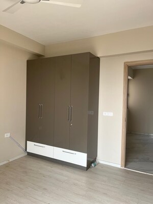 Room in 2 BHK Apartment at M3M Skywalk, Sector 74 – for Sale