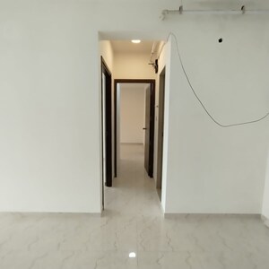 Room in 2 BHK Apartment at JP Eminence, Andheri West – for Rent