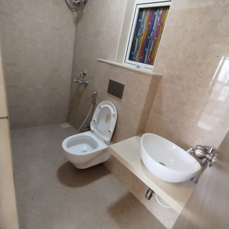 Bathroom, jp-eminence 2 Bedroom 577 Sq.Ft. Apartment In Andheri West Mumbai 9265853