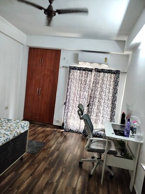 Room in 2 BHK Apartment at Ajnara Le Garden, Sector 16b Greater Noida – for Sale