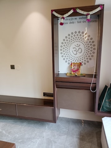 Furnished Amenities in 2 BHK Apartment at Brookhill Tower, Andheri West – for Rent