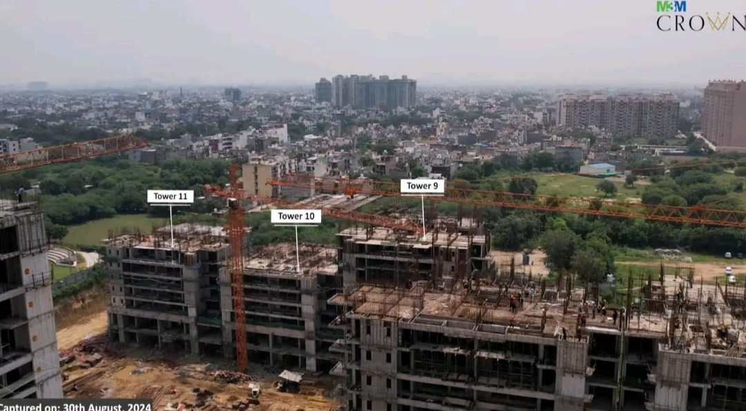 4 BHK Apartment For Sale in M3M Crown