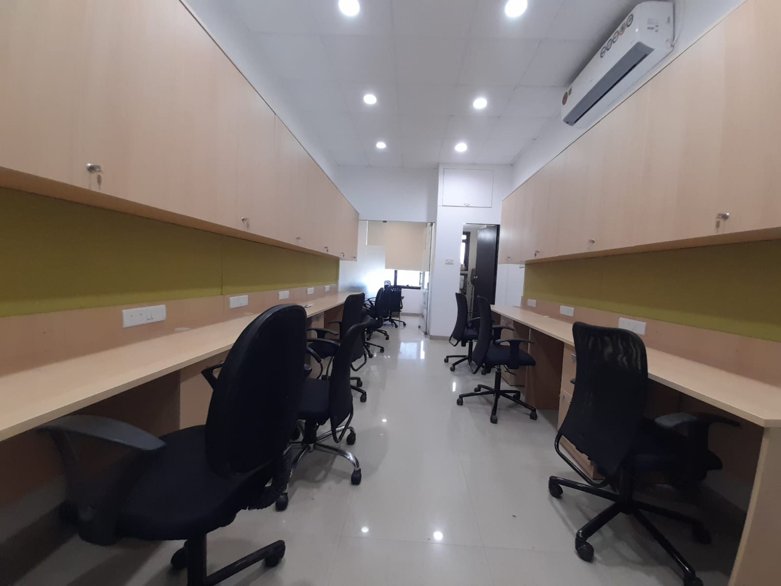 Office Space For Rent in Corporate Avenue