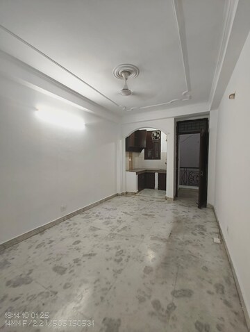 Room in 1 BHK Builder Floor at Saket – for Rent