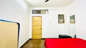 Furnished Amenities in 1 BHK Builder Floor at Kishan Ganj – for Rent