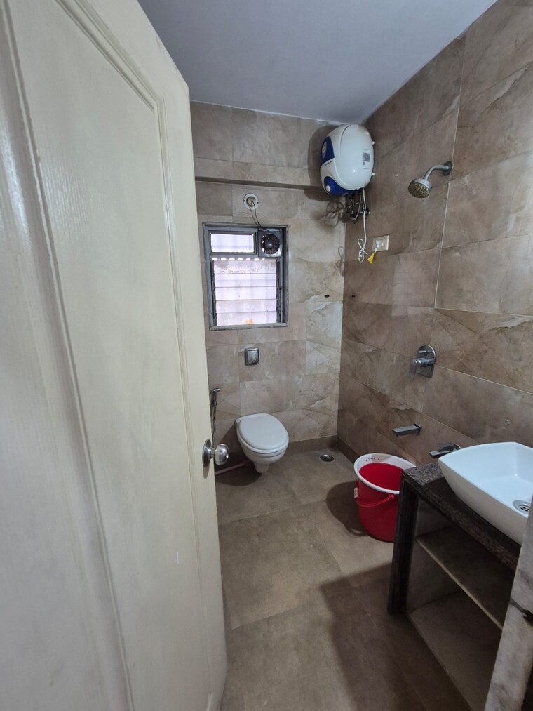 Bathroom, cosmos-merry-park 3 Bedroom 1100 Sq.Ft. Apartment In Khopat Thane 9266300