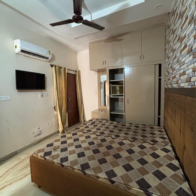 Bedroom, sector 127 1 Bedroom 585 Sq.Ft. Builder Floor In Sector 127 Mohali 9266213