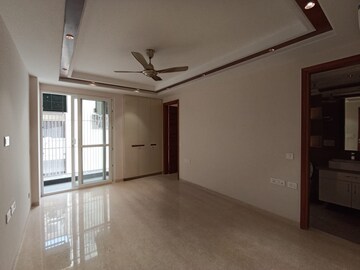 Room in 3 BHK Builder Floor at Greater Kailash ii – for Sale