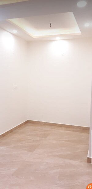 Room in 3 BHK Builder Floor at Puri Kohinoor, Sector 89 – for Sale