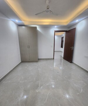 Room in 2 BHK Independent House at Saket – for Sale