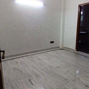 Room in 3 BHK Builder Floor at Malviya Nagar – for Rent