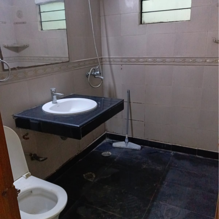 Bathroom, malviya nagar 3 Bedroom 1125 Sq.Ft. Builder Floor In Malviya Nagar Delhi 9266429