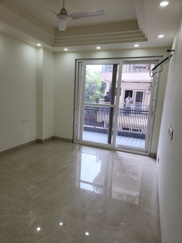 Room in 3 BHK Independent House at Saket – for Sale