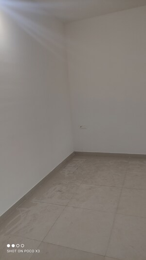 Room in 1 BHK Apartment at Raunak Delight, Owale – for Rent