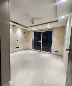 Room in 3 BHK Independent House at Saket – for Sale