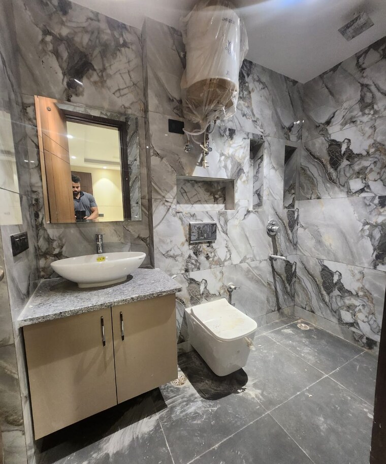 Attached Bathroom, saket 3 Bedroom 150 Sq.Yd. Independent House In Saket Delhi 9266468