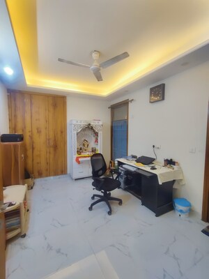 Living Room in 3 BHK Apartment at Chattarpur – for Rent